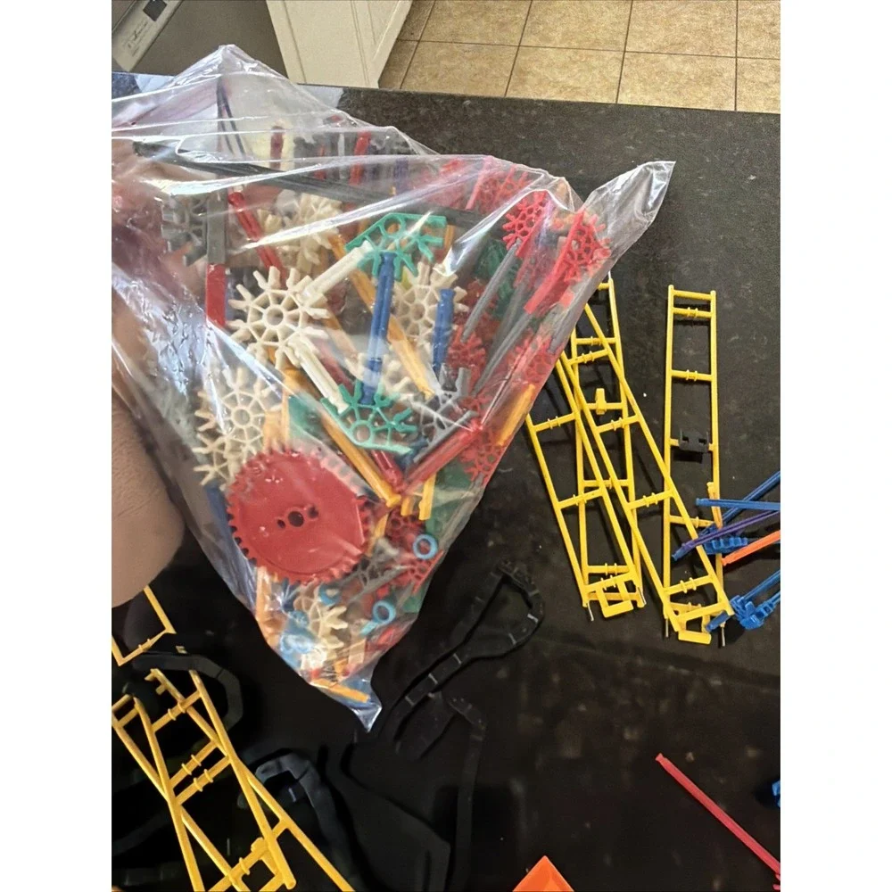 K'nex Huge Mixed Lot Rollercoaster Motors 3 lbs Wheels Rods Kinex Building Piece